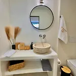 La Vie Est Belle Luxury With Jacuzzi 1 Apartament