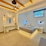 Apartament La Vie Est Belle Luxury With Jacuzzi 1 *