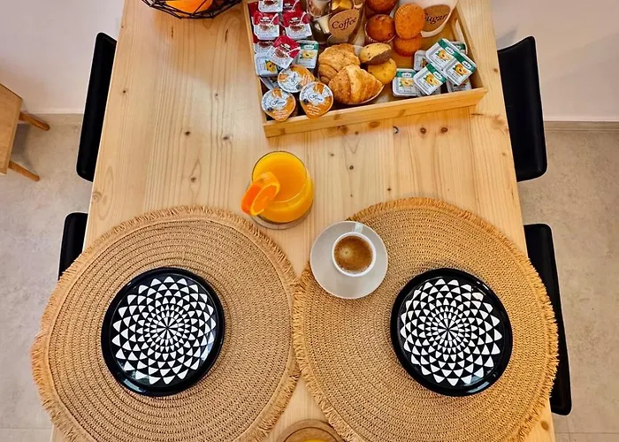 La Vie Est Belle Luxury With Jacuzzi 1 Pounda