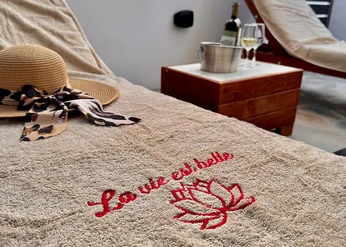 Apartmán La Vie Est Belle Luxury With Jacuzzi 1 *