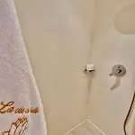 La Vie Est Belle Luxury With Jacuzzi 1 Pounda