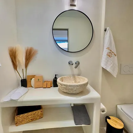 La Vie Est Belle Luxury With Jacuzzi 1 Apartment