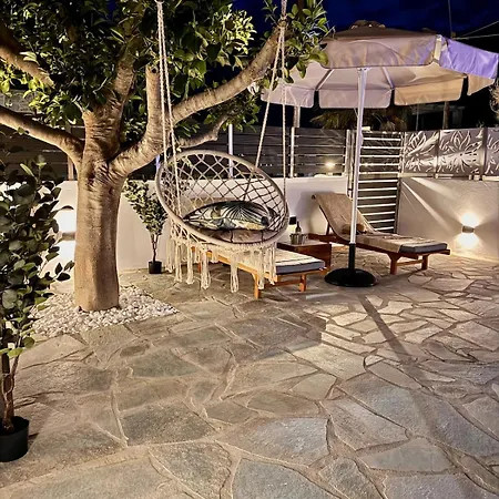 Apartment La Vie Est Belle Luxury With Jacuzzi 1