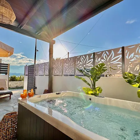 La Vie Est Belle Luxury With Jacuzzi 1 Apartment *