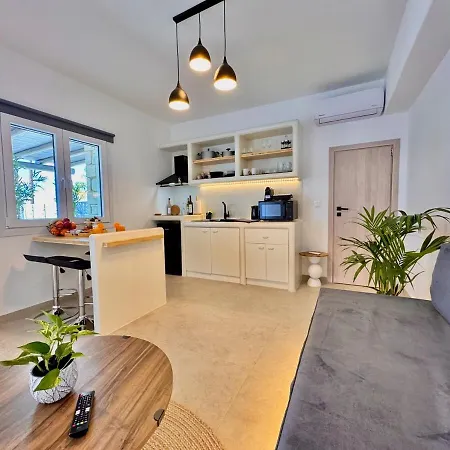 La Vie Est Belle Luxury With Jacuzzi 1 Apartment