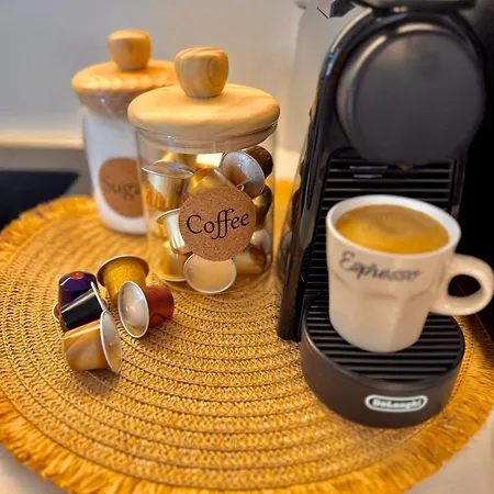 Apartment La Vie Est Belle Luxury With Jacuzzi 1