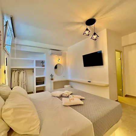 La Vie Est Belle Luxury With Jacuzzi 1 *