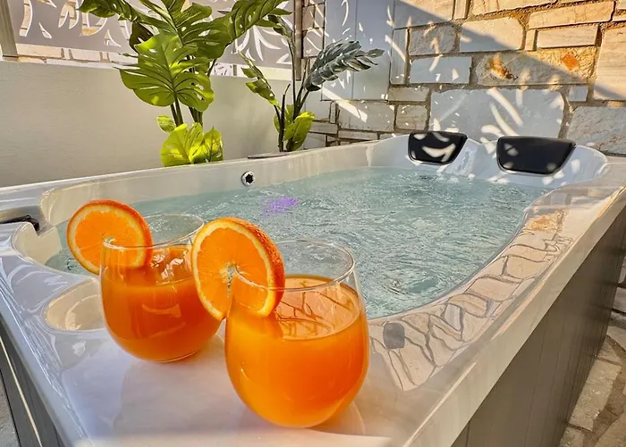 Apartmán La Vie Est Belle Luxury With Jacuzzi 1